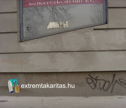 Festék eltávolítás falról